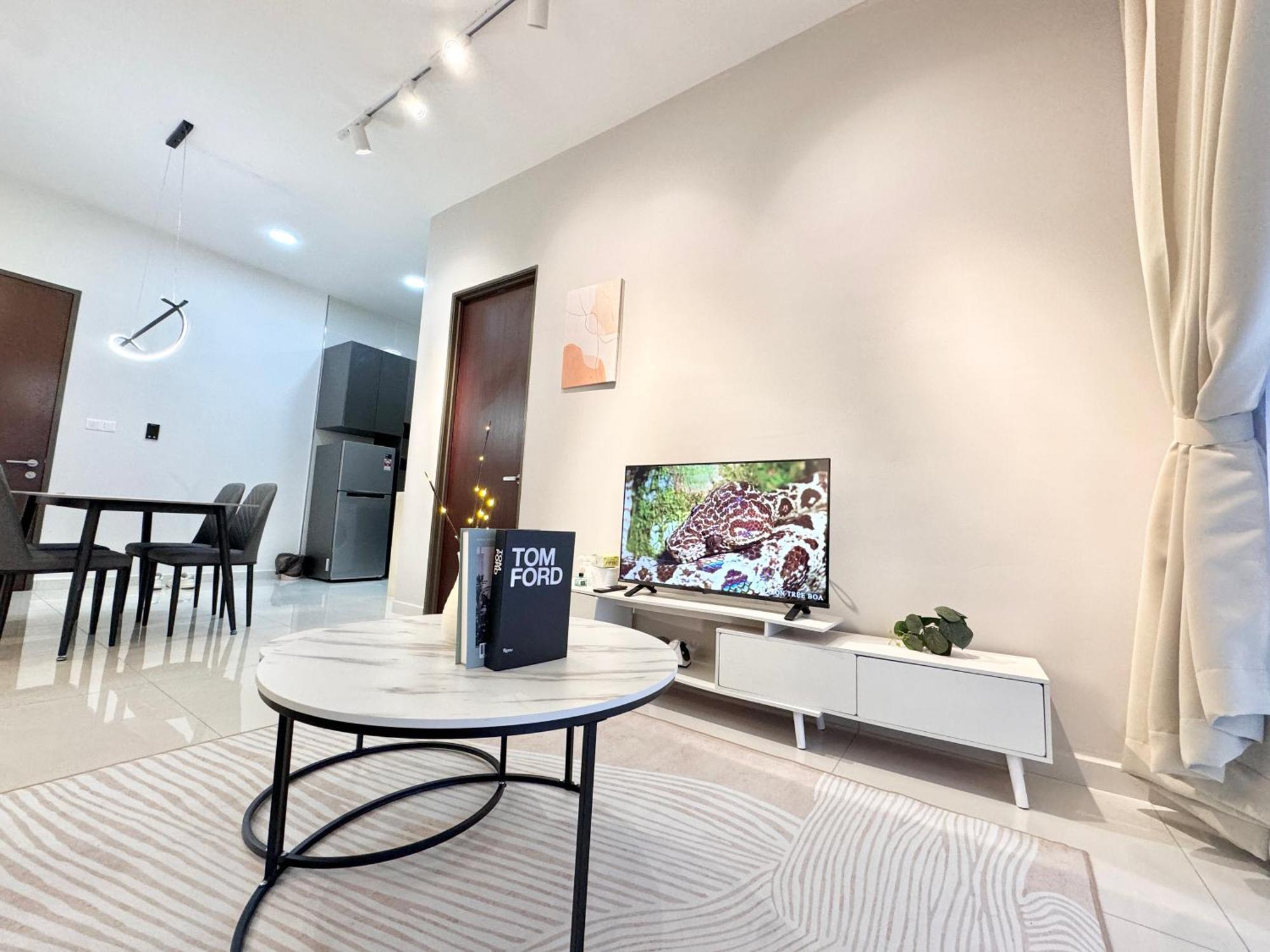 Apartemen Kingsbay Danga Bay Country Garden By Luxecocoo Ck