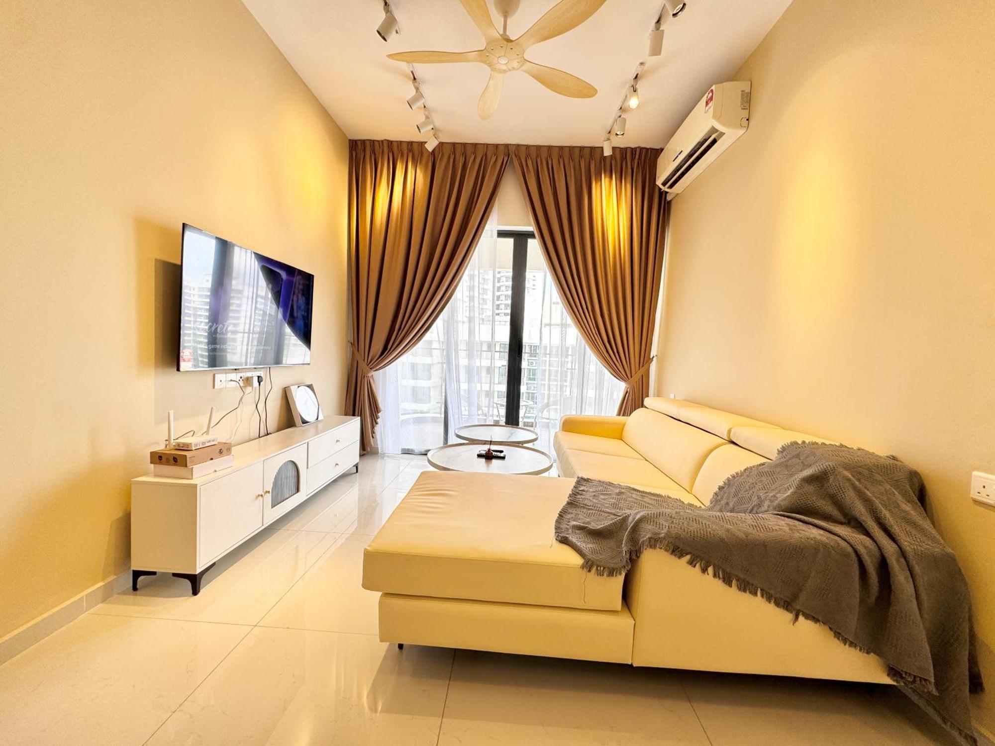 Apartemen Kingsbay Danga Bay Country Garden By Luxecocoo Ck